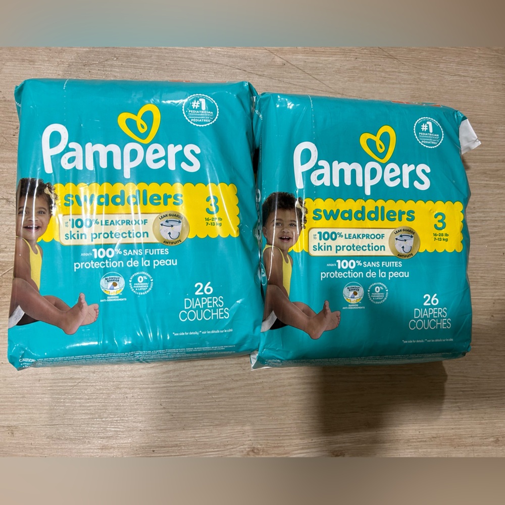 2 packs of Pampers Swaddlers Diapers
Pampers Swaddlers Diapers Size 3
16-28 lb